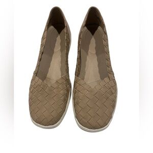 Easy Spirit Cream Twist Slip Comfort Spotlight Sneaker Sz(8 1/2)